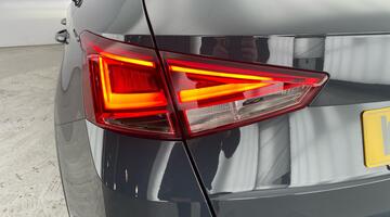 2025 SEAT 1.0 TSI FR Sport DSG Euro 6 5-door (Blue) - Image: 30