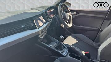 2025 Audi 1.0 TFSI 30 S line Sportback Euro 6 5-door (Green) - Image: 2