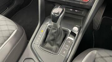 2022 Volkswagen TSI R-Line DSG Euro 6 5-door (Grey) - Image: 13