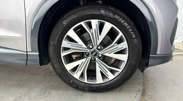 2021 Audi 35 Sport Auto 5-door 55kWh (Grey) - Image: 5