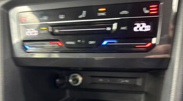 2025 Volkswagen TSI R-Line DSG Euro 6 5-door (White) - Image: 13