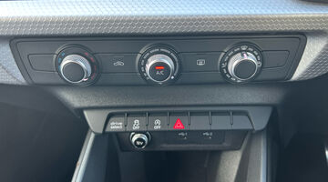 2022 Audi 1.0 TFSI 30 S line Sportback S Tronic Euro 6 5-door (Black) - Image: 29