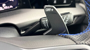 2025 Volkswagen 2.0 TSI R DSG 4Motion Euro 6 5-door (Black) - Image: 26