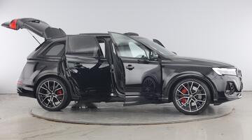 2025 Audi 4.0 TFSI V8 Black Edition Tiptronic quattro Euro 6 5-door (Black) - Image: 10