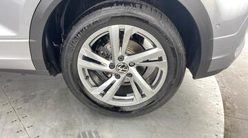 2025 Volkswagen TSI R-Line Euro 6 5-door (Silver) - Image: 26