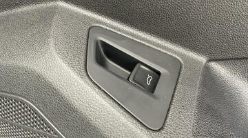 2025 Volkswagen 3.0 TDI V6 Black Edition Tiptronic 4Motion Euro 6 5-door (Grey) - Image: 23