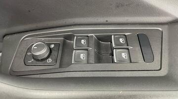 2023 Volkswagen TSI R-Line DSG 2WD Euro 6 2-door (Multicolour) - Image: 19