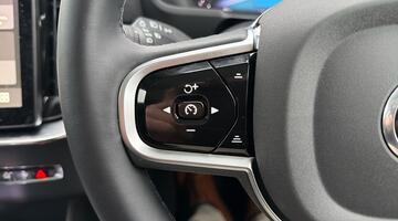 2025 Volvo 2.0 T8 18.8kWh Ultra Dark Auto 4WD Euro 6 5-door (Black) - Image: 65