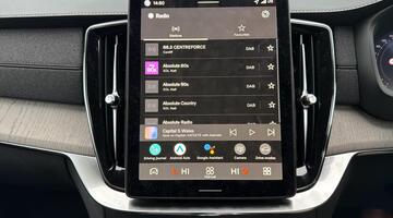 2025 Volvo 2.0 T8 18.8kWh Ultra Dark Auto 4WD Euro 6 5-door (Black) - Image: 58