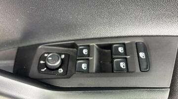 2025 Volkswagen 1.0 TSI Match DSG Euro 6 5-door (Grey) - Image: 19