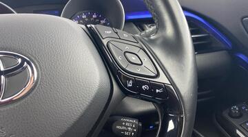 2017 Toyota VVT-h Dynamic CVT Euro 6 5-door (Silver) - Image: 25