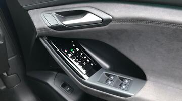 2025 Audi 100kWh Edition 1 Sportback Auto quattro 5-door (Blue) - Image: 24