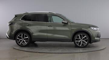 2025 Volkswagen ETSI MHEV Elegance DSG Euro 6 5-door (Green) - Image: 4