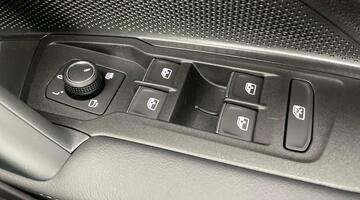 2025 Volkswagen 2.0 TSI R-Line DSG 4Motion Euro 6 5-door (Purple) - Image: 19