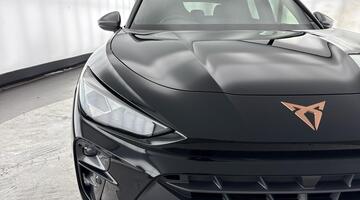 2025 CUPRA 2.0 TSI VZ1 DSG 4-doorive Euro 6 5dr (Black) - Image: 44