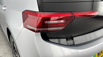 2025 Volkswagen Pro 59kWh Auto 5-door (Silver) - Image: 33