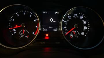 2017 Volkswagen TSI BlueMotion Tech Match Euro 6 5-door (White) - Image: 21