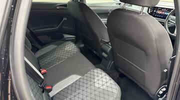 2023 Volkswagen 1.0 TSI R-Line DSG Euro 6 5-door (Black) - Image: 11