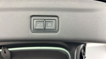 2025 Audi 100kWh S Edition 1 Sportback Auto quattro 5-door (Grey) - Image: 34