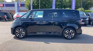 2025 Volkswagen Pro 79kWh Style Auto 5-door (SWB, 5Seat) (Black) - Image: 28