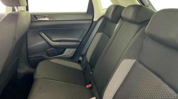 2025 Volkswagen 1.0 TSI Match Euro 6 5-door (Grey) - Image: 32