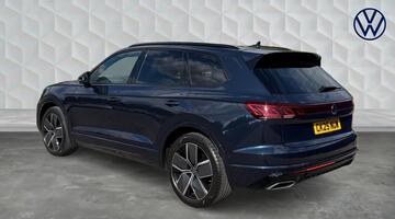 2025 Volkswagen 3.0 TDI V6 Black Edition Tiptronic 4Motion Euro 6 5-door (Blue) - Image: 3