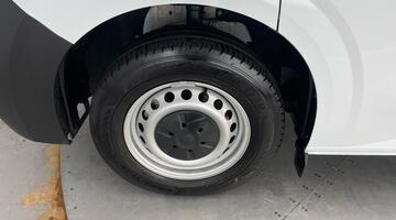 2025 Volkswagen 2.0 TDI T28 Commerce Plus FWD SWB Euro 6 5-door (Grey) - Image: 38