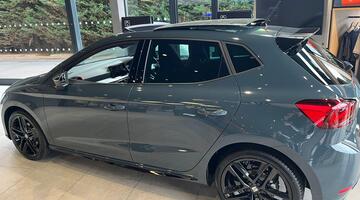 2026 SEAT FR Black Edition 1.0 TSI Petrol 115 7-speed DSG-auto (Blue) - Image: 3