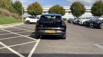 2025 Volvo Twin Performance 69kWh Plus Auto 5-door (Black) - Image: 11