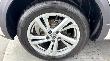 2025 Volkswagen 2.0 TDI R-Line DSG Euro 6 5-door (Grey) - Image: 26