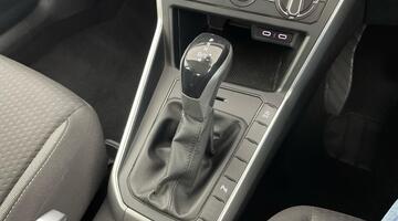 2022 Volkswagen 1.0 TSI Life DSG Euro 6 5-door (Unlisted) - Image: 7