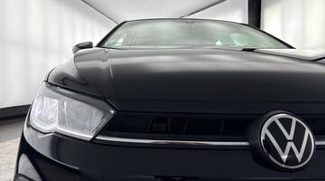 2023 Volkswagen 1.0 TSI Life Euro 6 5-door (Black) - Image: 39