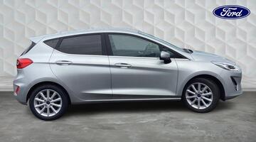 2017 Ford 1.0T EcoBoost Titanium Euro 6 5-door (Silver) - Image: 4