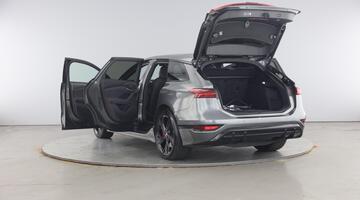 2025 Audi 100kWh Launch Edition Auto 5-door (Grey) - Image: 11