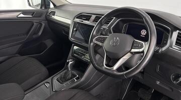 2022 Volkswagen 2.0 TDI Life DSG Euro 6 5-door (Blue) - Image: 6