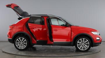 2018 Volkswagen 1.0 TSI Design Euro 6 5-door (Red) - Image: 10