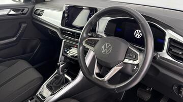 2023 Volkswagen TSI Life DSG Euro 6 5-door (Blue) - Image: 6