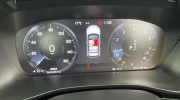 2020 Volvo 2.0 T4 Momentum Pro Auto Euro 6 5-door (Black) - Image: 11