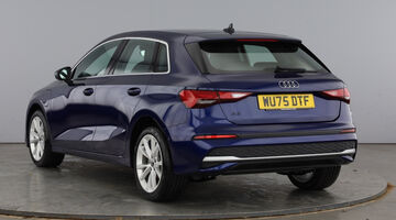 2025 Audi TFSIe 40 Sport Sportback S Tronic Euro 6 5-door 17.9kWh (Blue) - Image: 3