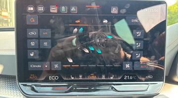 2025 CUPRA EHybrid 25.8kWh VZ3 DSG Euro 6 5-door (Grey) - Image: 33