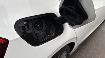 2022 Volkswagen Pro Performance 58kWh Family Auto 5-door (Multicolour) - Image: 19