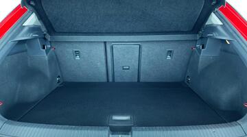 2018 Volkswagen 1.0 TSI Design Euro 6 5-door (Red) - Image: 27