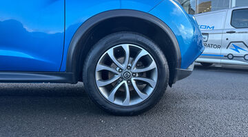 2019 Nissan Tekna XTRON Euro 6 5-door (Blue) - Image: 5