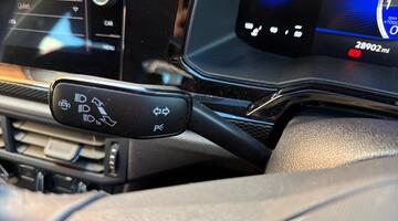 2023 Volkswagen 1.0 TSI Life Euro 6 5-door (Red) - Image: 60