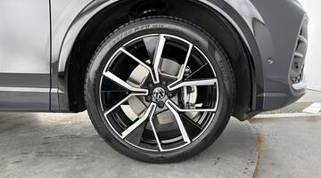 2025 Volkswagen 2.0 TDI R-Line DSG Euro 6 5-door (Grey) - Image: 5