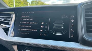 2025 Audi 1.0 TFSI 30 S line Sportback Euro 6 5-door (Green) - Image: 36