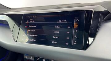 2022 Audi 93.4kWh Auto quattro 4-door (Grey) - Image: 26