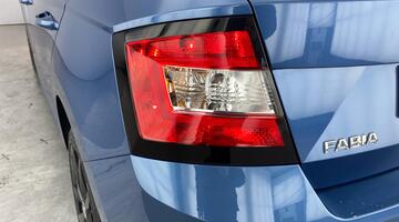 2020 Škoda 1.0 Colour Edition Euro 6 5-door (Blue) - Image: 31