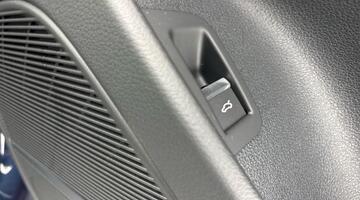 2026 Audi 3.0 TFSI V6 Black Edition Tiptronic quattro Euro 6 5-door (Blue) - Image: 24