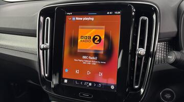 2025 Volvo 2.0 B3 MHEV Plus DCT Auto Euro 6 5-door (Brown) - Image: 26